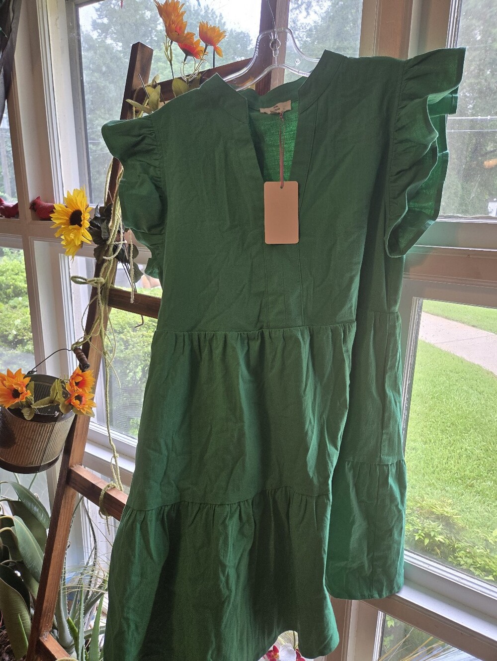 entro Emerald Green Ruffle Sleeve Casual Dress